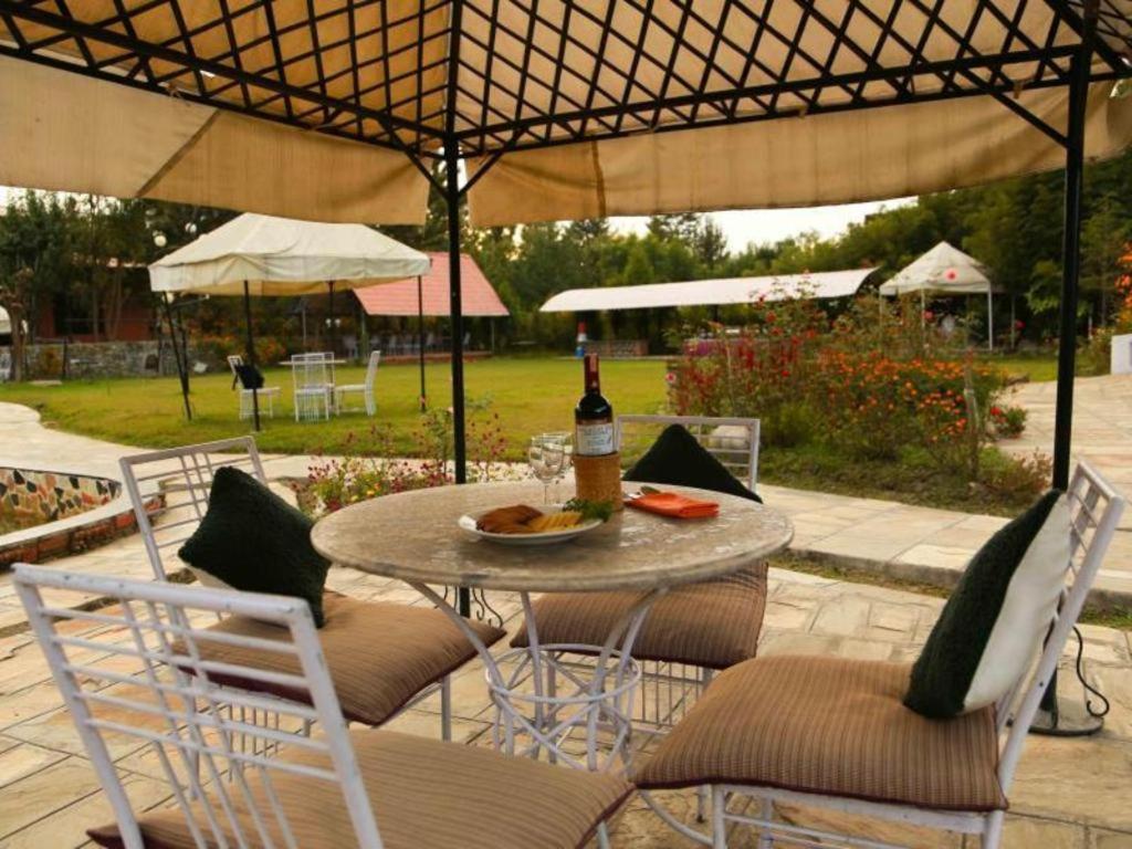 Grand Norling Hotel'S Resort Katmandu Zewnętrze zdjęcie
